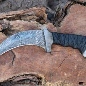 Handmade Damascus steel Beautiful Karambit knife